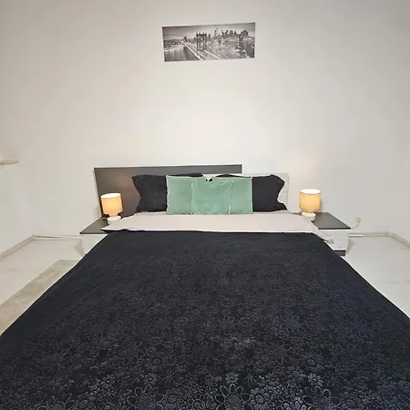 Апартаменти Trendy Modern Loft Luxury In A Stylish Space *